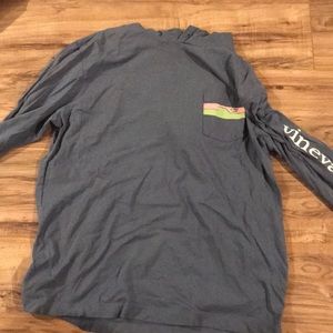 Vineyard vines pull over